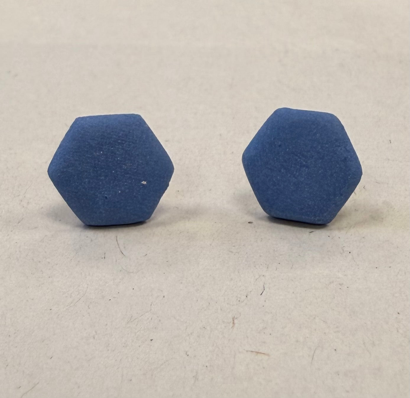 Clous d'oreilles - Hexagone