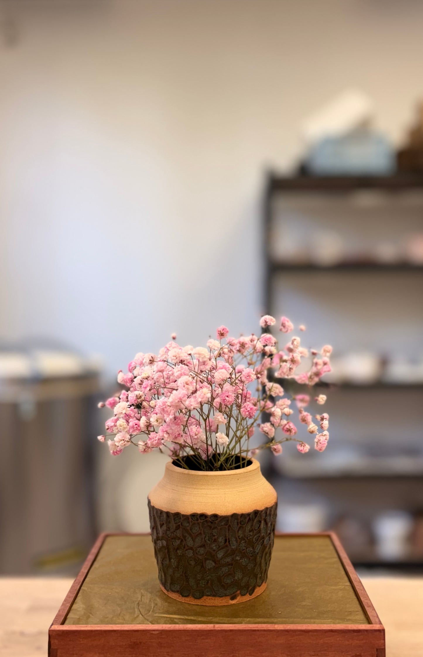Vase échancré - grès roux