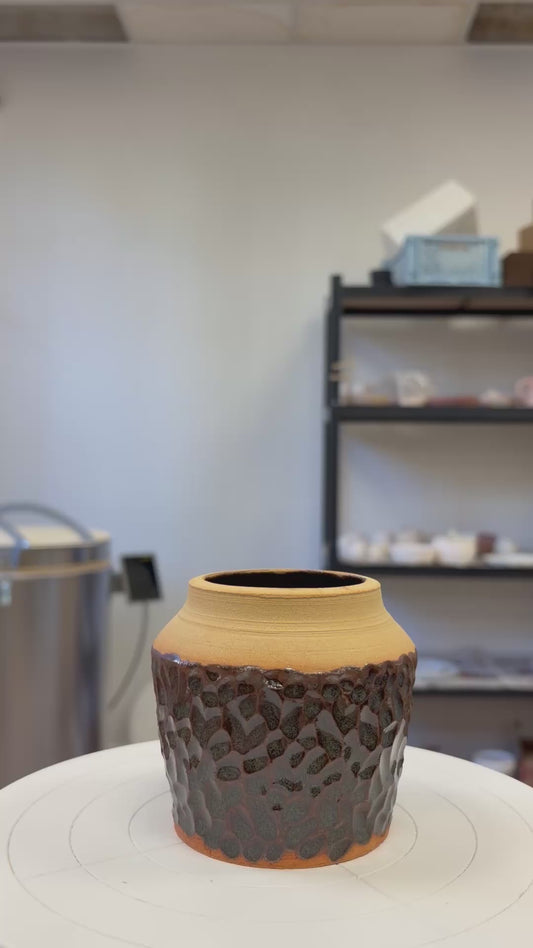 Vase échancré - grès roux