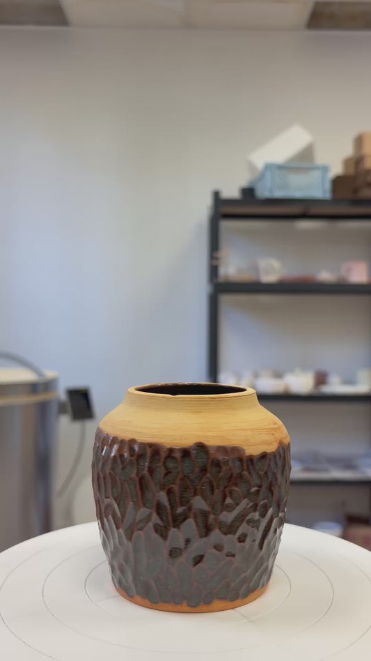 Vase échancré - grès roux